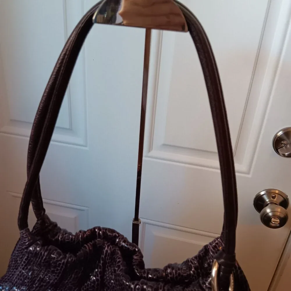 VINTAGE WOMEN'S BRIGHTON NOLITA PURPLE PATENT LEATHER HOBO BAG